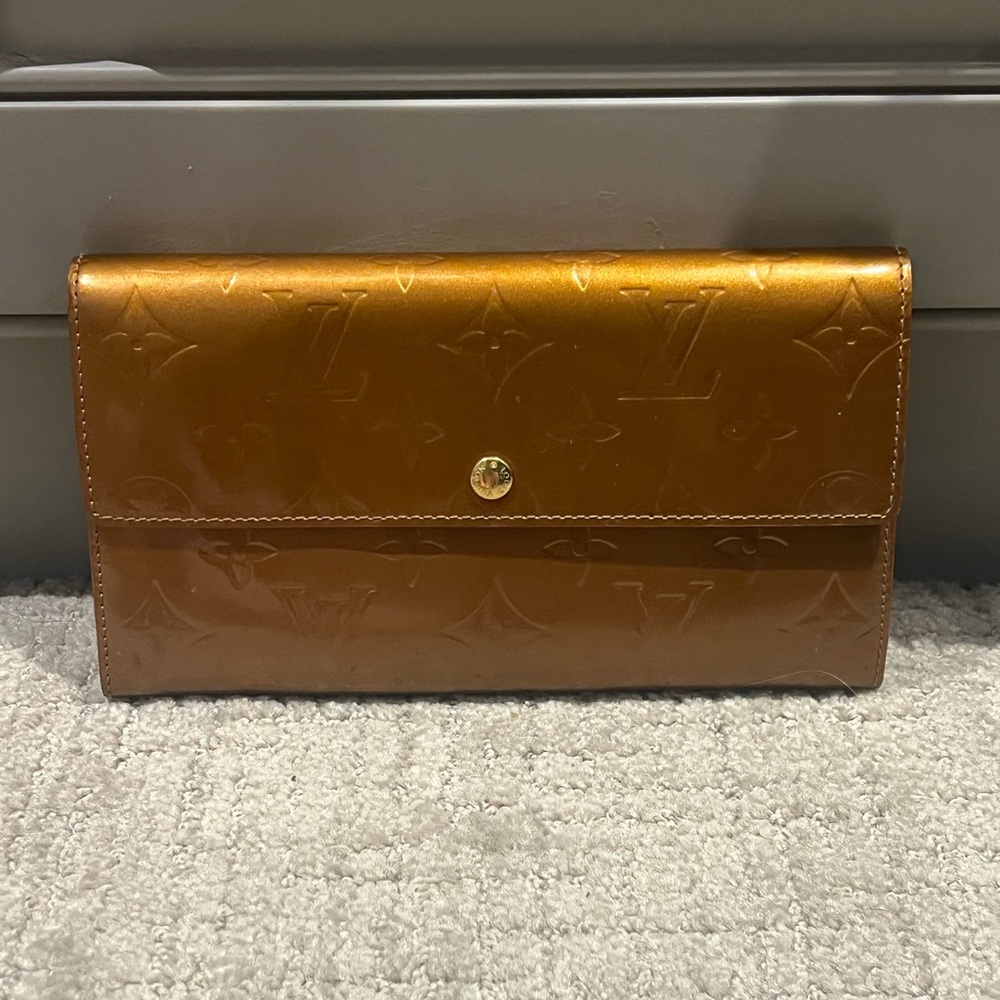 Louis Vuitton Vernis Bronze Sarah Wallet
